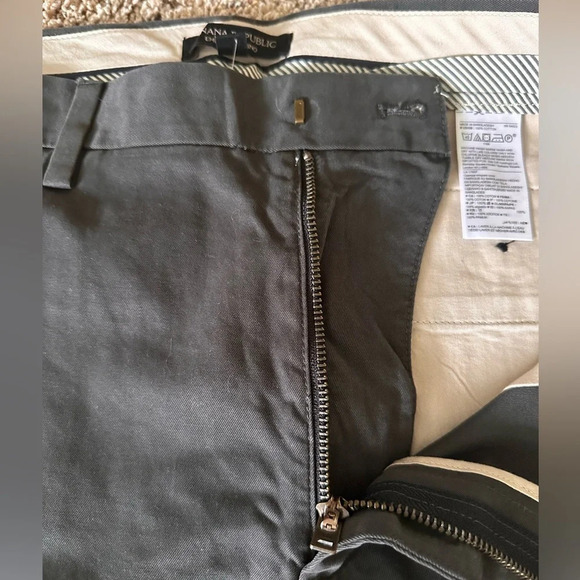 Banana Republic dark gray chinos for men size 36 - Picture 5 of 6